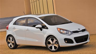 جمارك «كيا ريو هاتشباك» وارد الإمارات