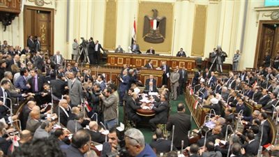 البرلمان يدفع فاتورة «الوزراء».. الحكومة تتأخر في إرسال مشروعات القوانين المهمة.. التأمين الصحي والإجراءات الجنائية والجريمة الإلكترونية أبرزها.. والشارع لا يلوم إلا نوابه