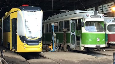 تجميع الترام الأوكراني بورش الإسكندرية.. والتذكرة بـ 5 جنيهات شاملة الإنترنت (صور)