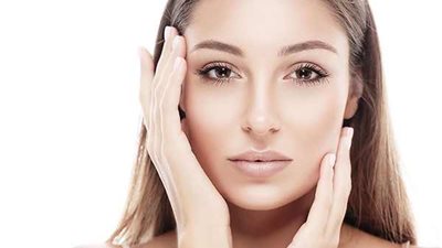 مقشر السكر يمنح بشرتك النضارة والجاذبية