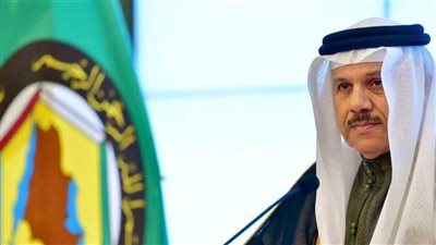 عبداللطيف الزيانى.. حقيبة البحرين الدبلوماسية فى قبضة الجنرال