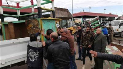 حملة مكبرة بالإسكندرية لإزالة الإشغالات بالموقف الجديد | صور