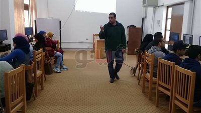 جامعة قناة السويس تنظم دورات تدريبية لتشغيل الشباب