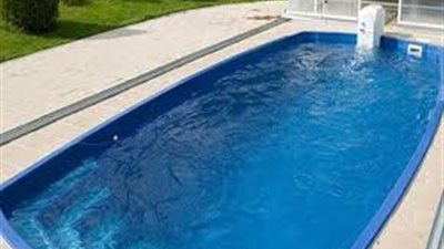 معاينة حمام سباحة فندق شهير بعد غرق فرنسية بداخله