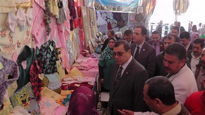 إنشاء منافذ بيع لمنتجات التعليم الفني بالفيوم (صور)