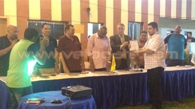 بالصور.. نادي الرواد بالعاشر يكرم فريق الشطرنج ثالث الدوري