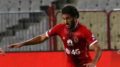 مروان محسن يقود هجوم الأهلي أمام سموحة