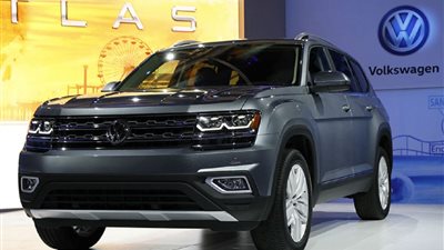 سيارة فولكس فاجن باسات تحمل تقنيات «IQ.LIGHT»