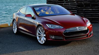 السيارات الكهربائية وراء استثمارات شركة تيسلا