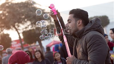 سريحة معرض الكتاب.. الرزق يحب الخفية (صور)