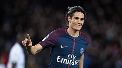 كافاني يغيب عن سان جيرمان في موقعة مان يونايتد