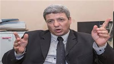 مستشار وزير الزراعة السابق يعتذر عن منصبه