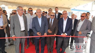 وزير التجارة يفتتح توسعات وخطوط إنتاج «إيجيبت للملابس» بالمنوفية