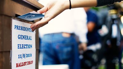 تنحي رئيس لجنة الاستخبارات بالكونجرس عن تحقيقات تدخل روسيا