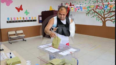 ببغاء وفستان زفاف.. أبرز غرائب الانتخابات في تركيا (صور)