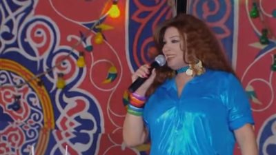 بالفيديو.. أحمد خليل يقع في غرام فيفي عبده بعد «وصلة رقص» في «المولد»