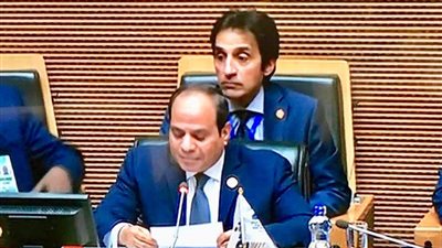 «مصر عادت شمسك الذهب».. السيسي يتسلم راية أفريقيا.. يلقي كلمة تاريخية.. يؤكد مواصلة الطريق للإصلاح المؤسسي والهيكلي والمالي للاتحاد.. ويدعو لطي صفحة النزاعات وتعزيز بنية السلم والأمن ومكافحة