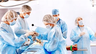 بالأرقام.. رواتب الفريق الطبي في التأمين الصحي الجديد.. الاستشاري يصل لـ 22 ألف جنيه.. الرعاية وطب الأسرة يزيد عن 13 ألفا..أخصائي التمريض تتراوح من 8 إلى 11 ألفا..وفني الأشعة 6 آلاف وتوفير إقامة لائقة