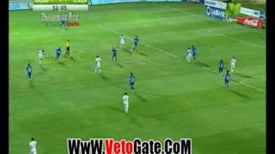 بالفيديو.. «محمد كوفي» يهدد مرمى الشرطة بتسديدة صاروخية