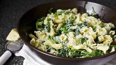 بالفيديو.. أسهل طريقة لعمل المكرونة بالبروكلي