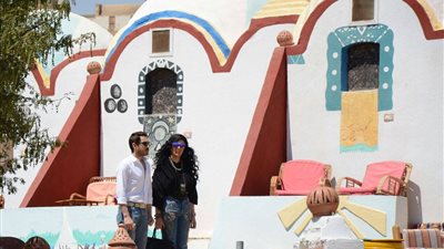 بالصور.. حورية فرغلي وأحمد زاهر يصوران «الحالة ج» في أسوان