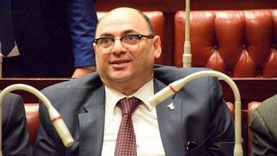 جاسر رياض يتصالح مع مندوب «6 أكتوبر» في عمومية السلة