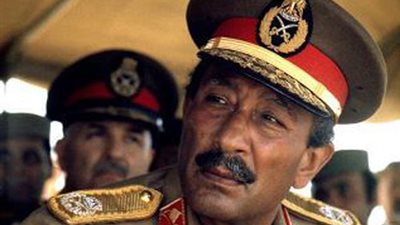 مبارك : السادات لم يخبر الملك حسين بموعد الحرب.. وعرفات حذر الإسرائيليين