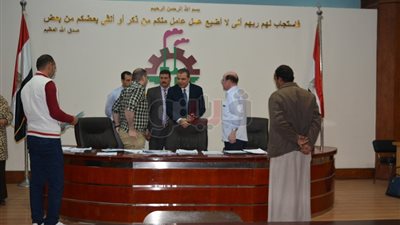 بالصور.. «سعفان»: مراعاة الشفافية في اختيار 972 عاملا بإحدى دول الخليج