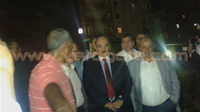 بالصور.. محافظ القليوبية يتابع إصلاح خط المياه بشبرا الخيمة
