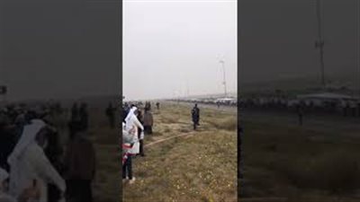 الكويت تدخل موسوعة «جينيس» بأطول علم في العالم (فيديو)