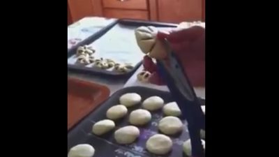 بالفيديو.. طريقة جديدة لتشكيل الكعك بالعجوة