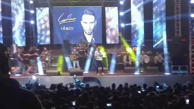 حسام حبيب يحيي أولى حفلاته بعد الزواج في بورتو السخنة (صور)