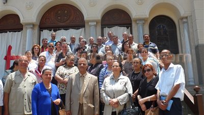 بالفيديو والصور.. دقيقة حداد لموجِّهي الدين المسيحي داخل مدرسة بالغربية