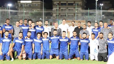 محافظ أسوان يزور الفريق الأول لكرة القدم أثناء المعسكر التدريبي