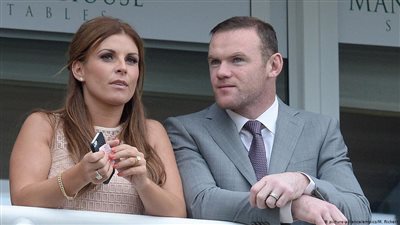 كولين تعود لإنجلترا وتحذر زوجها روني من أفعال مسيئة