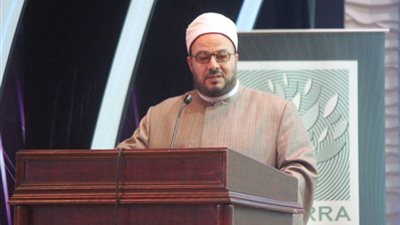 وكيل أوقاف الإسكندرية لأحد المشاركين بـ«لنعبر جسرا»: مخك محتاج ويندوز