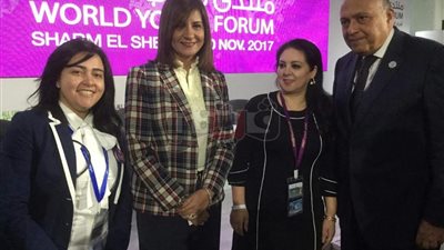 مكرم تشارك في حلقة نقاشية حول تأثير الهجرة غير الشرعية بمنتدى الشباب