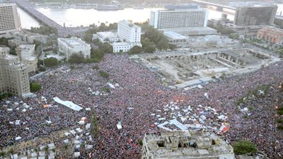 إحياء ذكرى «30 يونيو».. «الوفد» ينظم إفطارا جماعيا أمام «قصر القبة».. «المصريين الأحرار» وحركات سياسية تحتفل أمام «الاتحادية».. «تمرد» ترفض 