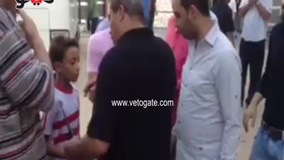 بالفيديو.. تفتيش جماهير الزمالك قبل ركوب أتوبيسات برج العرب