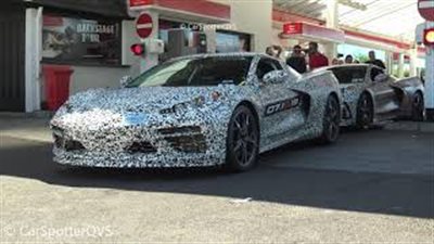 شيفروليه تختبر سيارة كورفيت C8 على حلبة ألمانيا (فيديو)