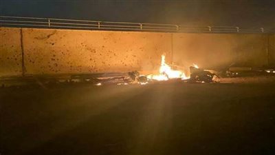 لحظة استهداف قاسم سليماني وأبو مهدي المهندس في قصف أمريكي على مطار بغداد | فيديو وصور