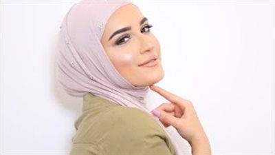 بالفيديو.. مكياج هادئ لأول طلة بعد إجازة العيد