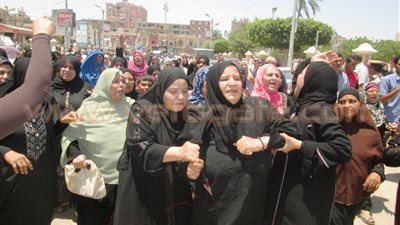 بالفيديو والصور.. والدة «شهيد بني سويف»: «عايزة زمايله يجيبوا له تاره»