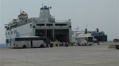 ميناء نويبع يستقبل 43 شاحنة