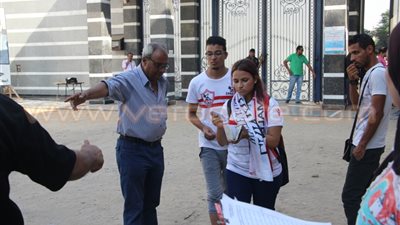 بالصور.. الفتيات والأطفال يتصدرون المشهد في أتوبيسات الزمالك