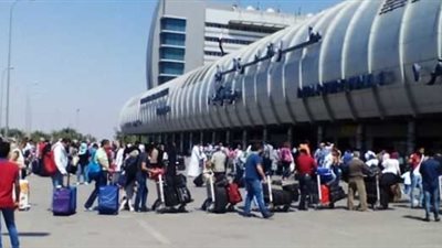 مطار القاهرة يستقبل ٣٣٥٠ معتمرا على متن ١٦ رحلة