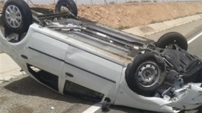 إصابة شخصين في حادث انقلاب سيارة ملاكي برأس سدر