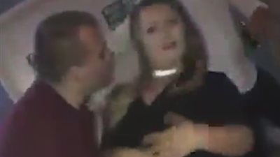 بالفيديو.. فتاة تضع شابا حاول تقبيلها في موقف محرج