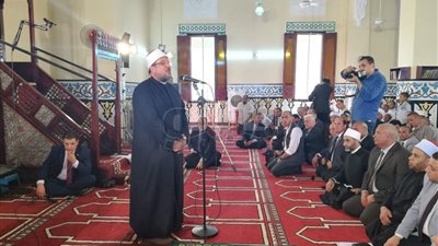 وزير الأوقاف يبرز دور القوات المسلحة والشرطة في الحرب على الإرهاب (صور)