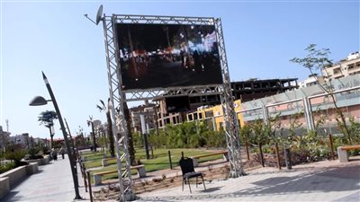 المسرح الروماني يجمع أهالي الغردقة لمشاهدة مباريات كأس العالم (صور)